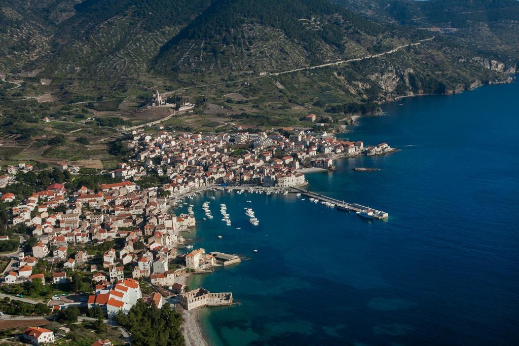 Apartments Kastelani Komiža Kültér fotó
