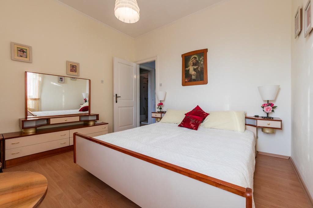 Apartments Kastelani Komiža Kültér fotó