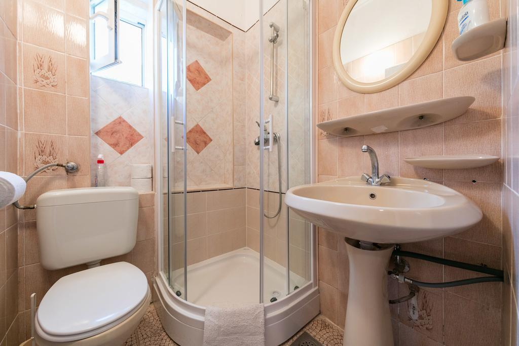 Apartments Kastelani Komiža Kültér fotó