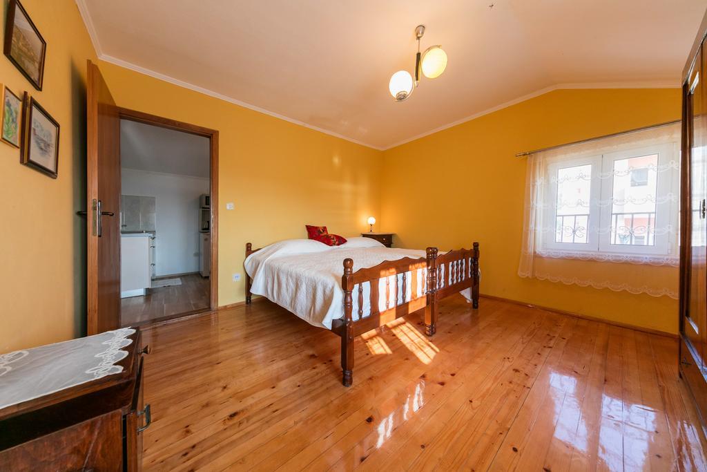 Apartments Kastelani Komiža Kültér fotó