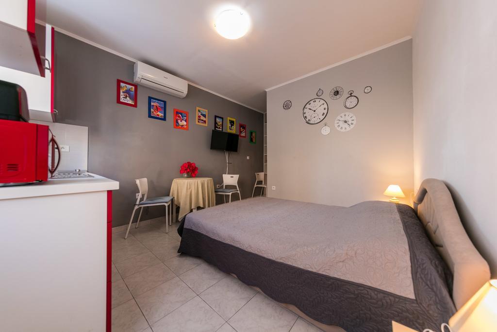 Apartments Kastelani Komiža Kültér fotó