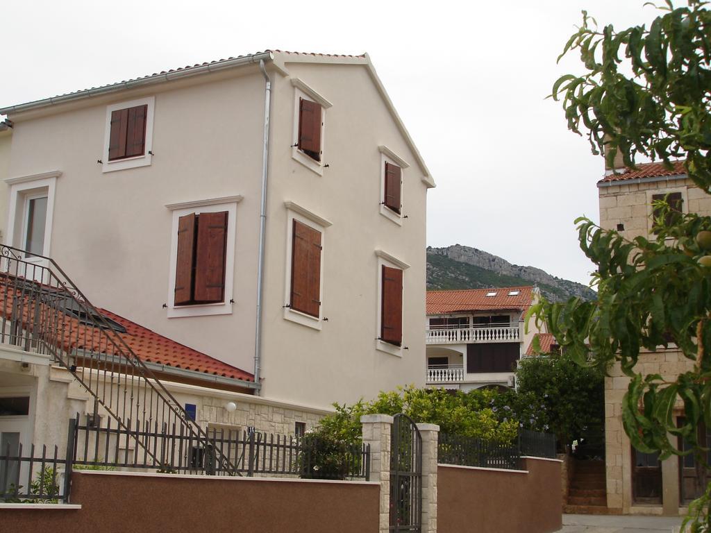 Apartments Kastelani Komiža Kültér fotó