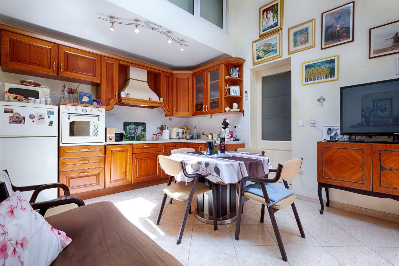Apartments Kastelani Komiža Kültér fotó
